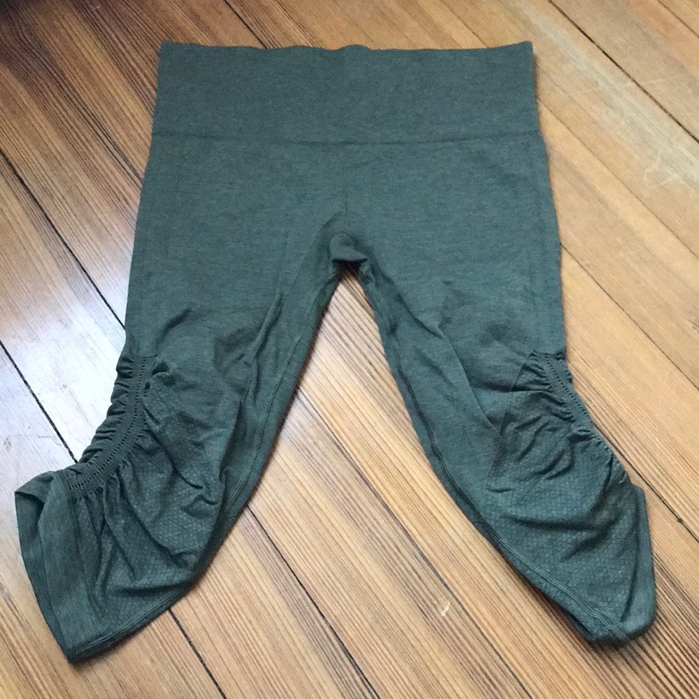 Lululemon capris